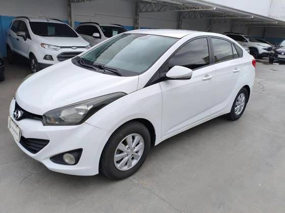 HYUNDAI HB20S 1.6 COMFORT PLUS 16V FLEX 4P AUTOMÁTICO